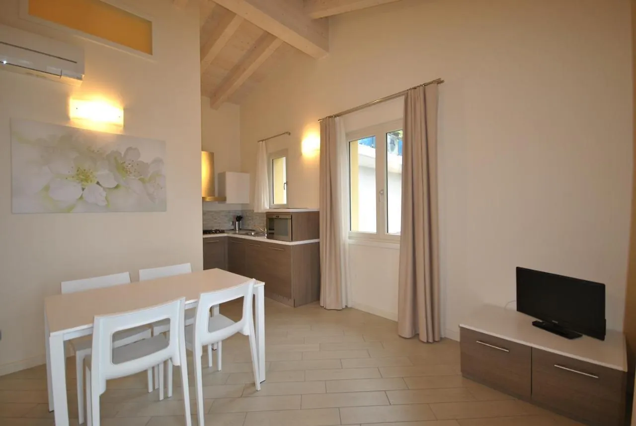 Appartamenti San Pietro - Hotel Gallo Tignale 0*,