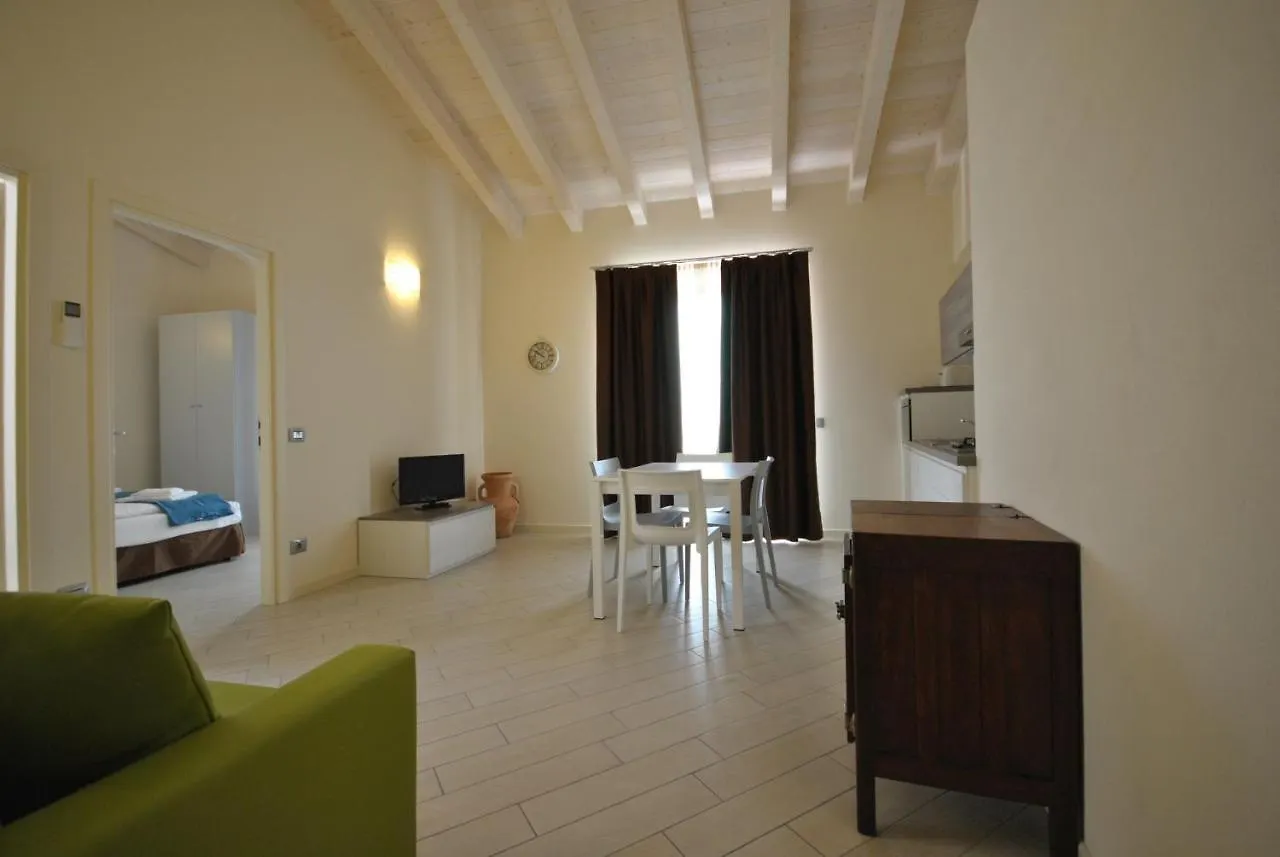 アパートホテル Appartamenti San Pietro - Hotel Galloティニャーレ